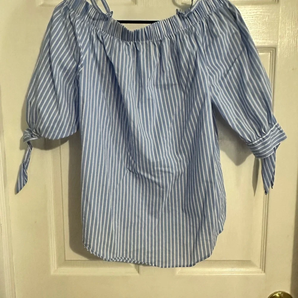 Women's Navy Floral Tops x2 - Picture 2 of 2